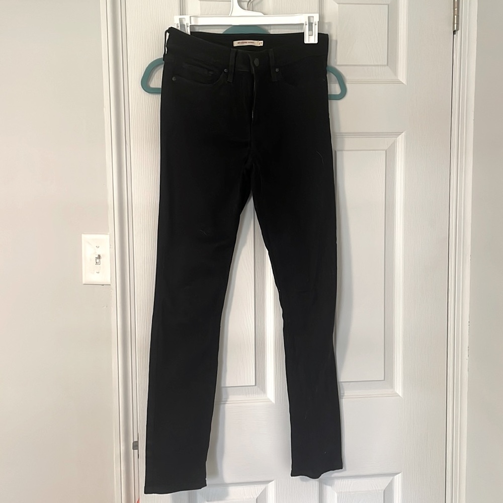 Levi’s 311 Shaping Skinny